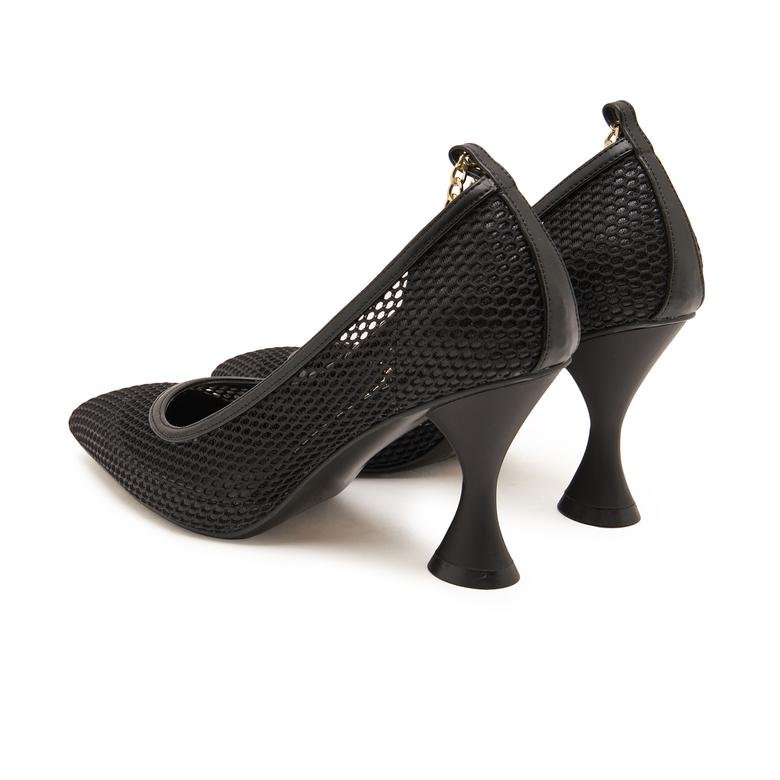 Siyah Karla Kadın Zincir Detaylı Klasik Ayakkabı 2010047317010