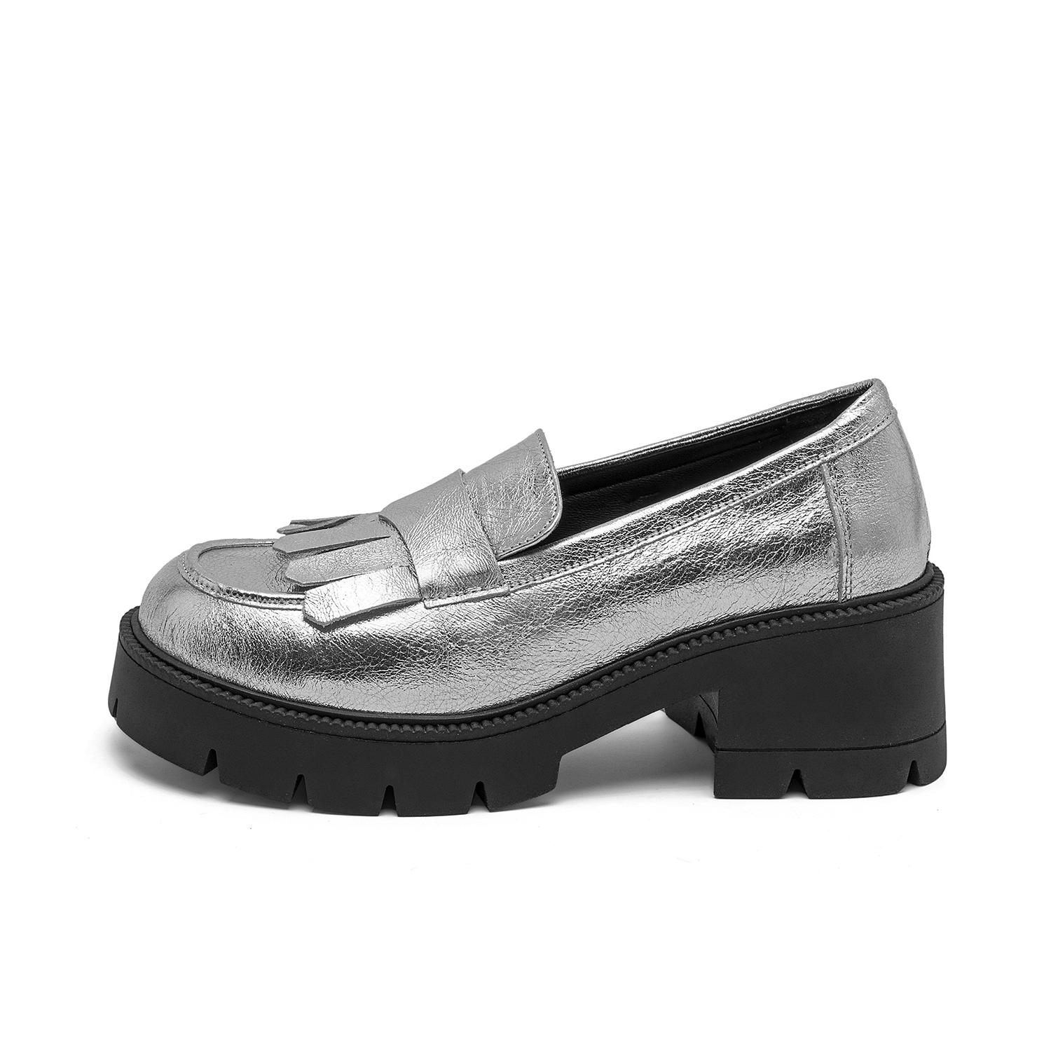 Kadın Gümüş Deri Püsküllü Loafer 2010049851010
