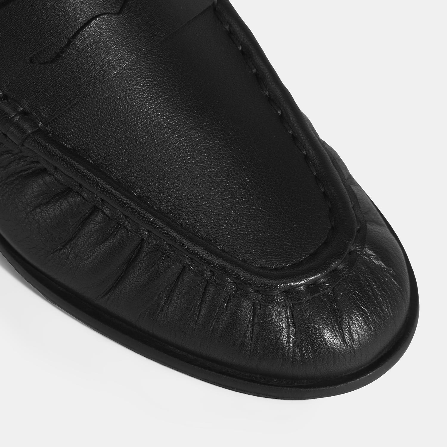 Kadın Siyah Slip-On Deri Loafer 2010054333002
